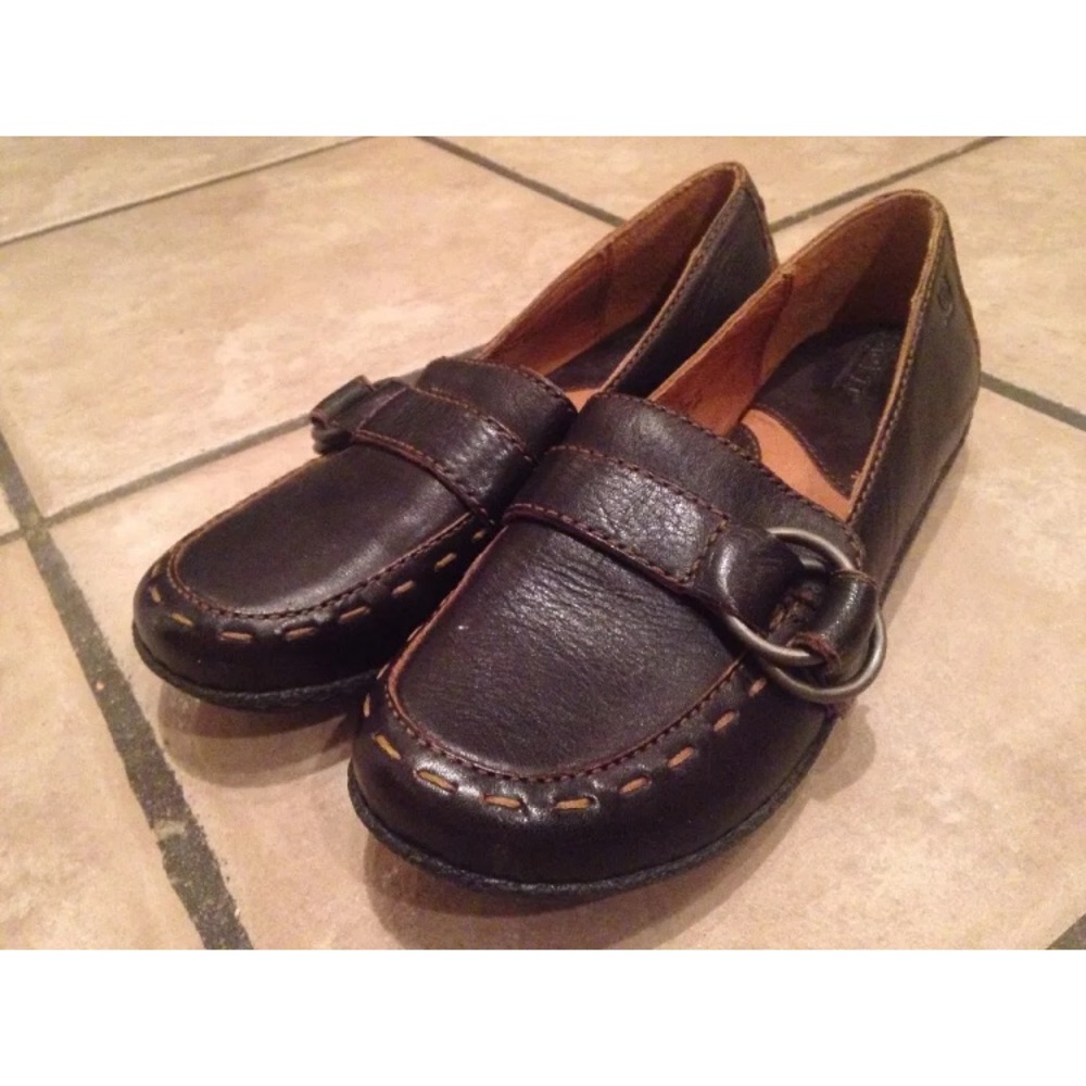 Ladies Born Black Leather Slip on Shoe US 6 Medium